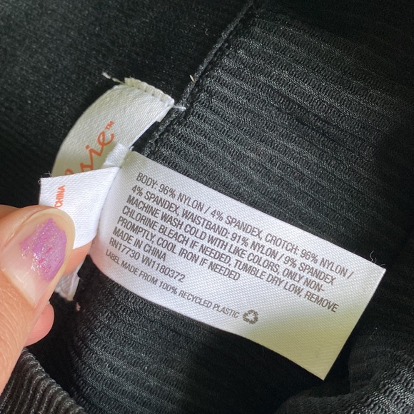 Colsie Biker Shorts - Picture 4 of 4